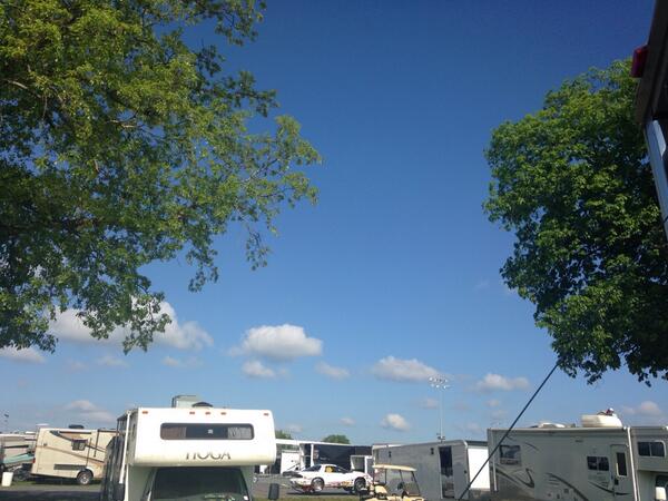 dewzentrackside's tweet photo. We are LIVE! From Maple Grove on a beautiful day for division 1 http://t.co/zsYQDwm5Le
