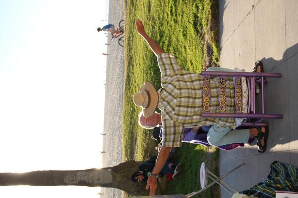 UrbanRedCarpet's tweet photo. Thomas Lamadieu clash ma photo !!! @converse @wearefromparis #clashmyphoto #LosAngeles #Venicebeach http://t.co/1L4uHR53kf