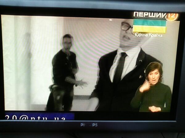 відеокліпи з сурдоперекладом? СЕРЙОЗНО?