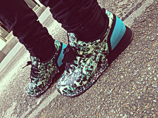 RidzyWhite's tweet photo. Ma news paire 💙💙💙 http://t.co/CGbH3ZLyvC