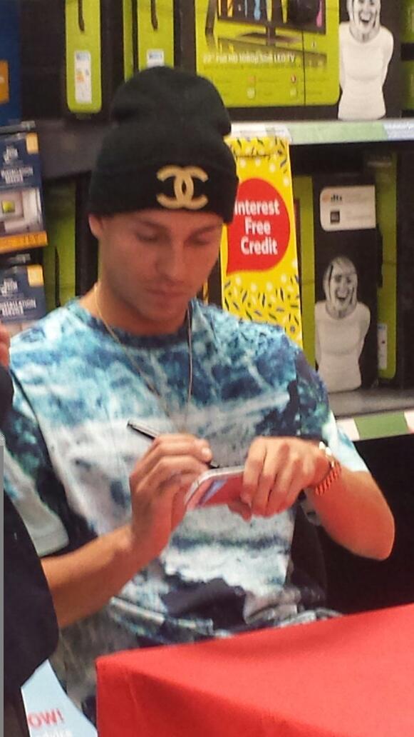 Kellie Davies (@daviesloops2004) on Twitter photo 