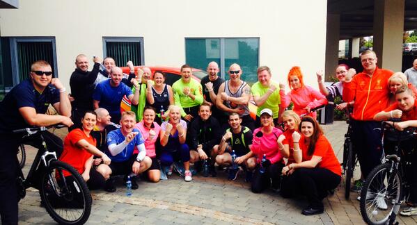 CUHCharity's tweet photo. Hollyhill Inn lads cheering on the @Corks96FM Giving for Living Radiothon in the CUH earlier #Giving14 http://t.co/nQekoTeGwI