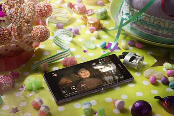 Main game, nonton video, asik bngt emang di Sony #XperiaZ2 #BestofSony kualitas gambarnya sama kaya Bravia TV