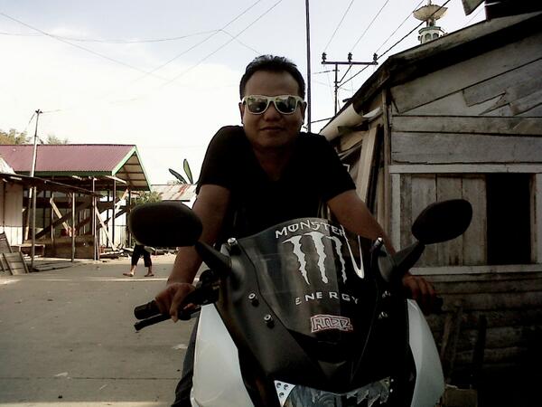 SaputraRolly's tweet photo. http://t.co/foe2DWQRuS