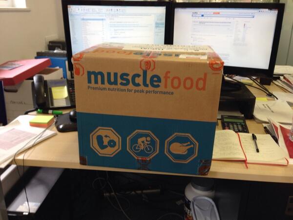 JonoCaseley's tweet photo. @MuscleFoodUK 5kg of chicken breasts  delivered to the office... Slightly awkward, but a price I'm willing to pay! http://t.co/UzyhczcoDY