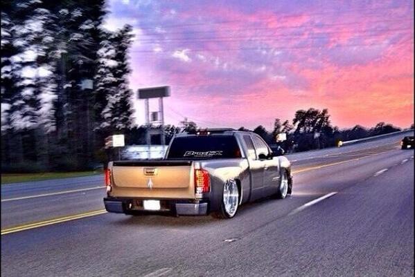 DraztikTruckin's tweet photo. What a beautiful view #thatass #tho #draztiknation #billetiando #intro http://t.co/H4faToDJhd