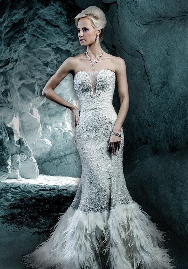 AgentMosad's tweet image. Свадебные платья от Ysa Makino... ну прямо девушка Бонда. =))