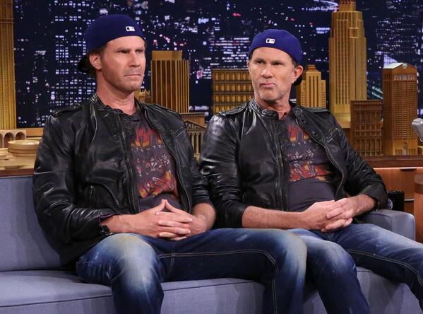 E News Will Ferrell Amp Red Hot Chili Peppers Chad Smith Have A Drum Off You Have To See This Http T Co R0dyathhr3 Http T Co 9wgfo7mk5e Twitter