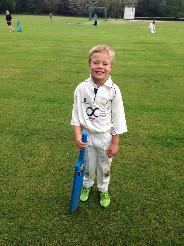 Infiniti_Proj's tweet photo. @1880_WhiteRose @mjtat1989 Proud sponsor of the under 11's! Well done again boys! http://t.co/0WorU1fxHC