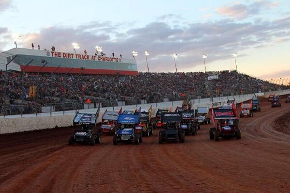 TheCatchFence's tweet photo. It's race day at @TheDirtTrack. 💁 http://t.co/xTGR4wsKCp