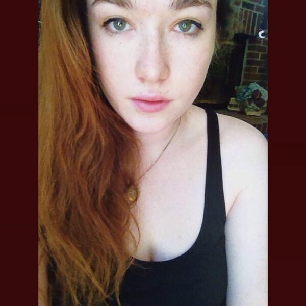 ella_ayeayeaye's tweet photo. ⛅️#myeyesaregreen #liketheearth http://t.co/IHfeSZuvsQ