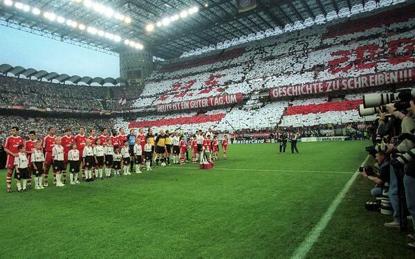 FCBayernLA's tweet photo. Hoy hace 13 años conseguimos la 4ta Champions League!! http://t.co/wDCw1Qzbhc
