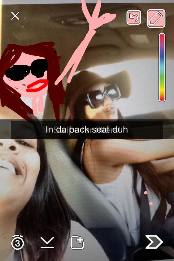 Lexiefilks's tweet photo. @MariBonita2 @ahhahahahhah ugh stop cropping me out of pictures! http://t.co/JzdOvuFT5x