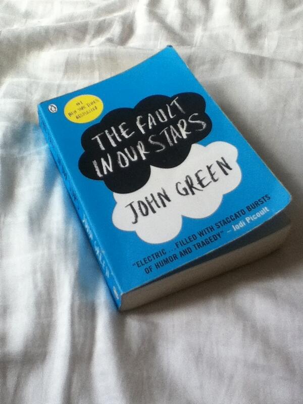 katy_saunders97's tweet photo. I don't think I'm ever gonna stop reading 📚💕 http://t.co/I3Lq6V4D8Q