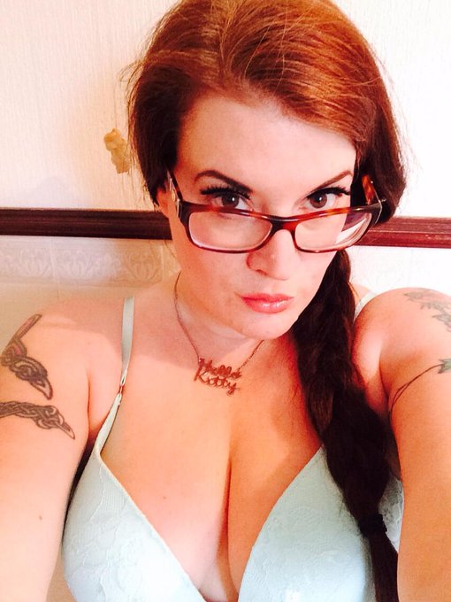 Good evening. Who's ready for #FriskyFriday? http://t.co/DdDJOidPvc<a href="/tag/friskyfriday"class="tags">#FriskyFriday</a>