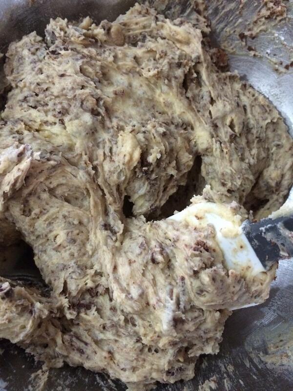 mishamoliviatis's tweet photo. Quièn quiere la paleta!!!!! Horneando biscottis con @codichef http://t.co/koTixqVCrk