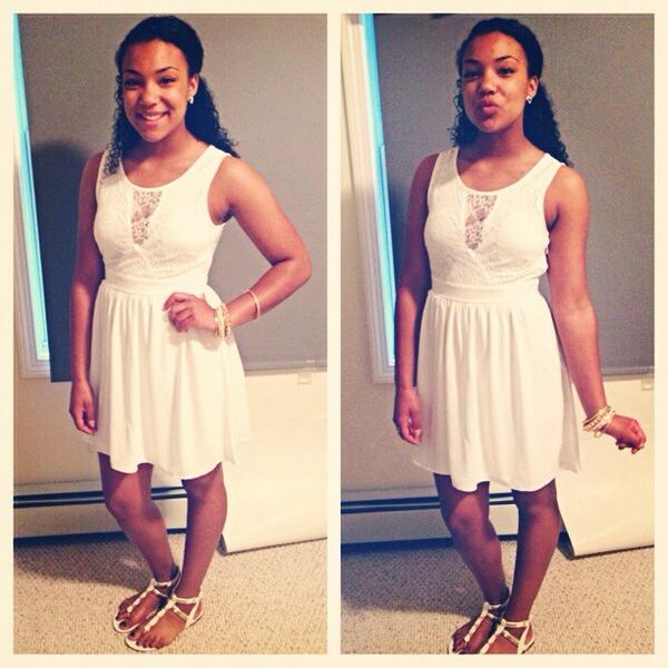 logandebe_'s tweet photo. Birthday selfie #basicbirthdaybitch 💁👌🎉😏🎉🎈🎁 http://t.co/h09tAeqJW5