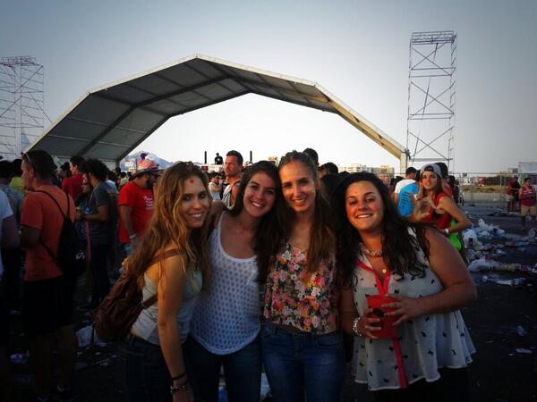 PatriciaFdeC's tweet photo. Pa'ellas @Marta_martii @AndreaGarrigsDu @yaiza_ac http://t.co/O7xdeXVOi8