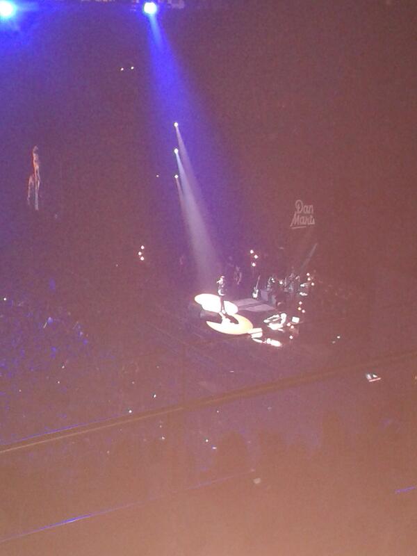 pmarivela's tweet photo. Noche genial en el concierto de dani martin!! http://t.co/wZud6lrJsb