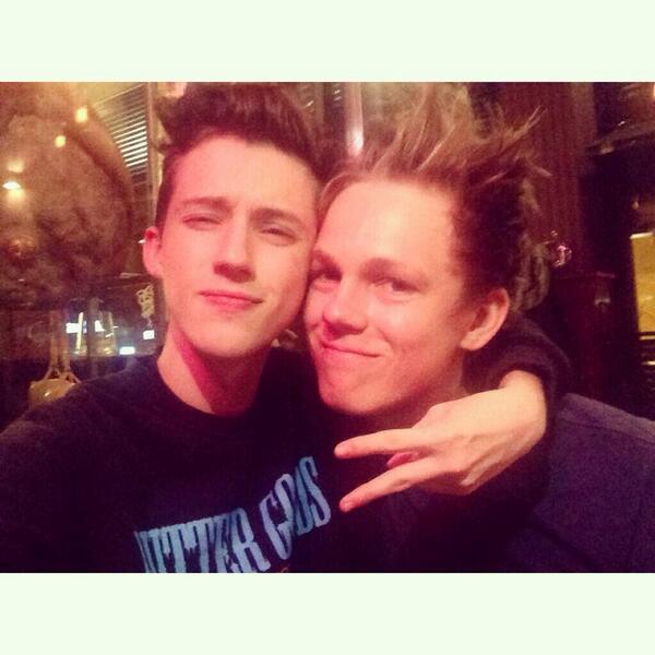 “@VansCffTheWall: Someone should fake Caspar and date me😌 ” wow. Thanks.