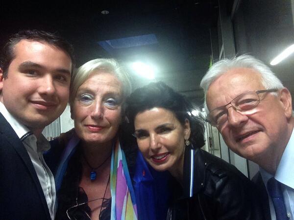 GeoffreyCarva's tweet photo. Selfie des candidats de Seine-Saint-Denis @G_Carva @MARSIGNYBm2014 et @Claude_Capillon avec @datirachida ! @IDF2014 http://t.co/KvPt2vv6SA