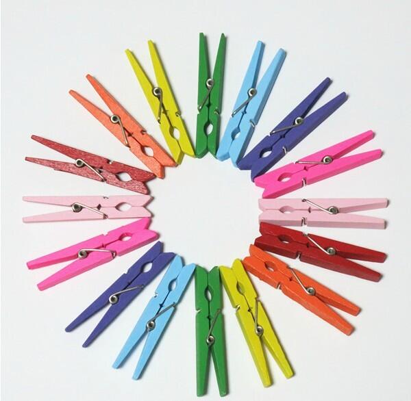 cumpenshop's tweet photo. 1 set jepitan dr kayu, use 4 dekorasi/kperluan scrapbooking n msh bnyk lg (use ur imagination). Idr 10k u/ 10 jepitan http://t.co/wh7QIxWj6I