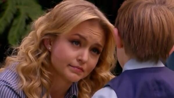 LQLVMR_LOM's tweet photo. #Capture3 "Jose Luis est seulement ton parrain et ton papa est l'amour de ma vie" Montse @anboy88 via @CristinaMariaV http://t.co/ORTpNdIjKA