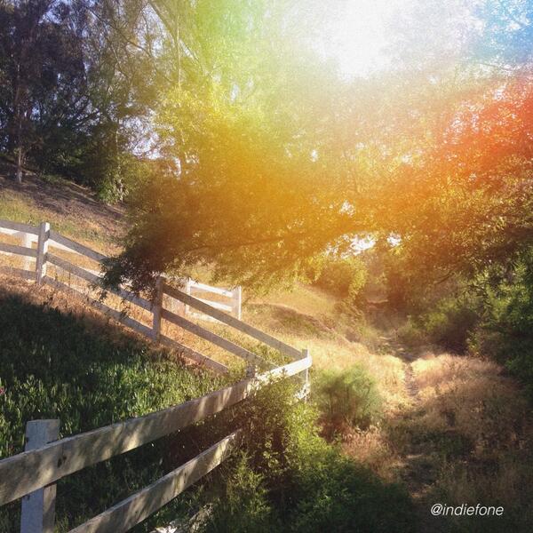 indiefone's tweet image. Heavenly Trails #iphoneography pic by @indiefone #indiefone