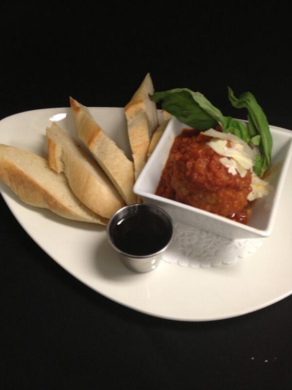 KTownMerchant's tweet photo. Tonight's special chefs homemade meatball in marinara w fresh baguette, parm and balsamic $12 #ygk #yumgk #friday http://t.co/sK5LxtWzHR