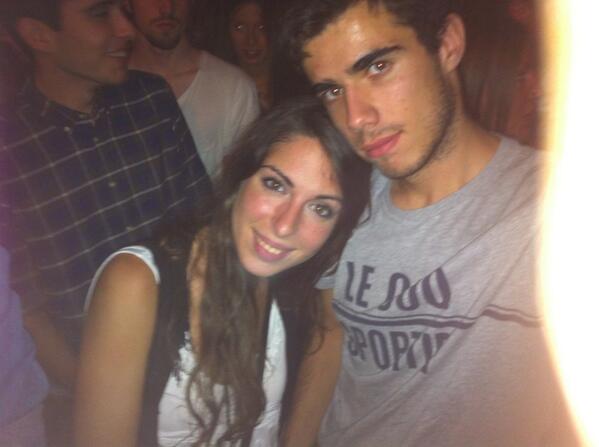 sarasantiran's tweet photo. @t1t0_11 esperando a vetusta!! Qe salga ya! Qe el público se va! http://t.co/29PijNZ2R7