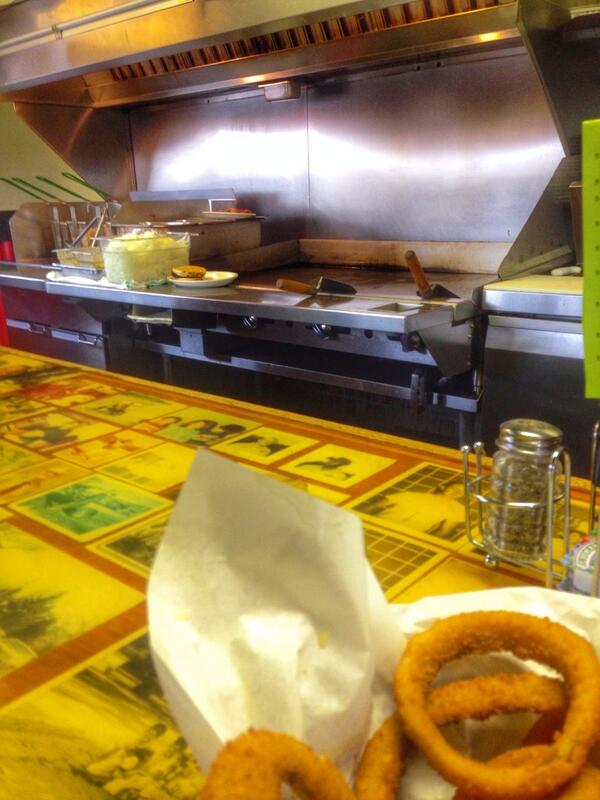 burgernight's tweet photo. Sid's. Hamburger bang bang.  Not sure if I can handle Robert's. http://t.co/nHquk11Y2Y