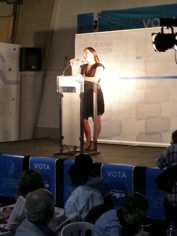 Irene Oliver abre el acto de fin de campaña en #Palma agradeciendo el respaldo masivo de más de mil compañeros