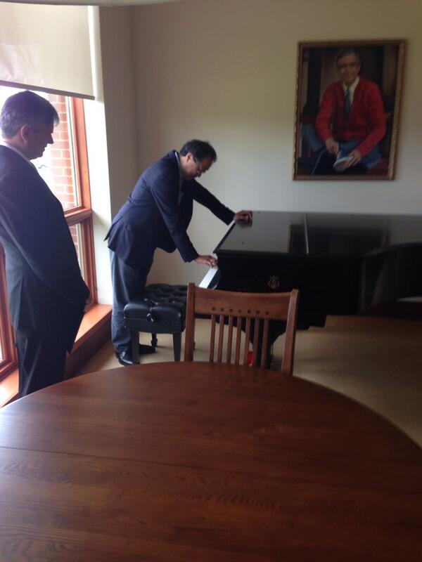 Musical minds will find music everywhere! #Yo-Yo Ma in the @FredRogersCtr gathering room. #FredRogersLegacy