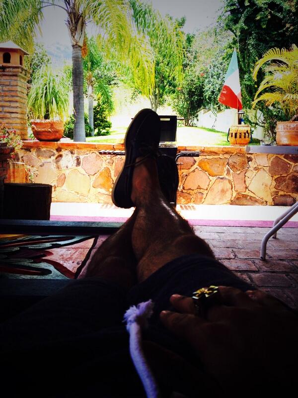 rbmelchior's tweet photo. Enjoying the good life!! http://t.co/y6tqOY412C