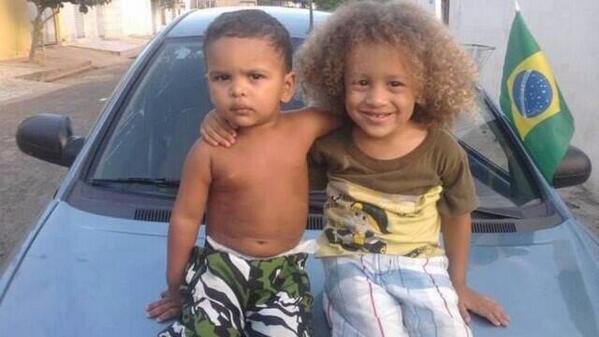 TotalFoot_'s tweet image. OFFICIEL ! David Luiz rejoint Thiago Silva au PSG !