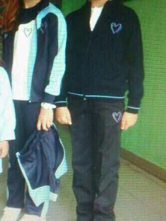 CUARTOBADD's tweet image. OFICIAL: Nuevo uniforme del Colegio Amor de Dios. Como diría Begoña, aporta ritmo y musicalidad.