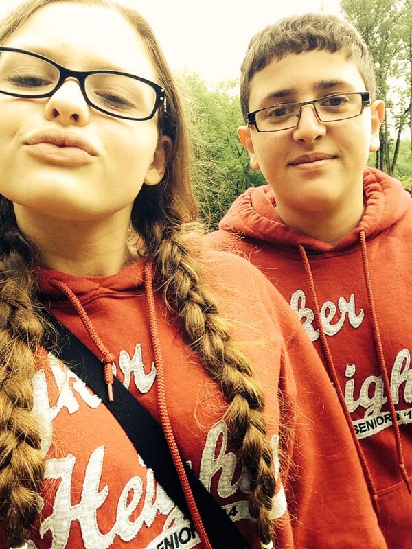 makaylababiee's tweet image. 🌸 #literallymybestfriend #cantexplainwhatwegothrew #3yearstogether