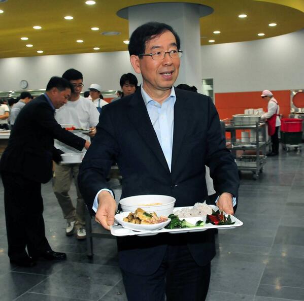 wonsooncnet's tweet image. 여러분, '시장'하시죠? 우리 원순씨도 곧 '시장'하지 않을까요? @원순씨닷컴 @박원순 @서울시장 @점심