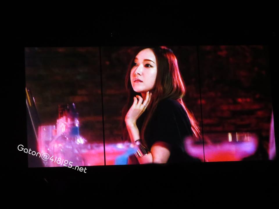 BoXpd4_IYAAibeX.jpg:large