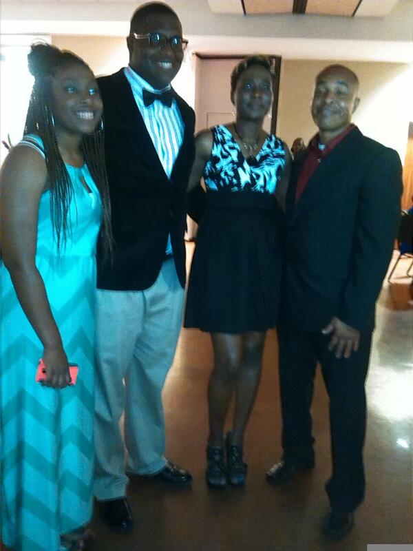 nishalove123__'s tweet image. The best family there is and I'm proud of Kadeem he accomplished so much and I love them as if they were family #2fam