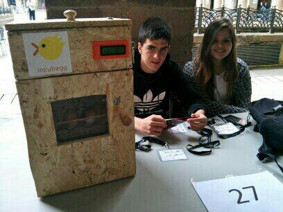 incubegg's tweet photo. #zientziaazoka14 -n gaude. Ea gure inkubagailua gustokoa dezuen http://t.co/nVf1fMI1Le