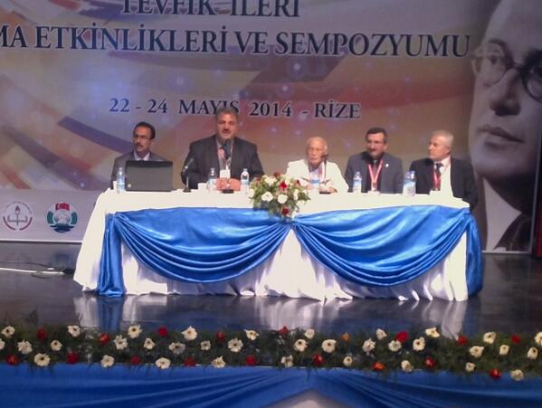 rizetevfikileri's tweet photo. Sempozyumun 5. oturumu başladı. Oturumun konusu: "Bir Aydın Olarak Tevfik İleri" http://t.co/uGAnvGTXuD
