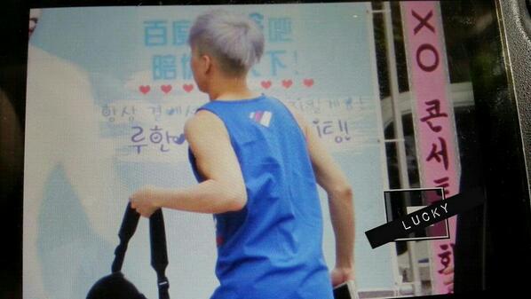 SMENTFamilys's tweet photo. [Preview] 140524 Xiumin today cr; lucky http://t.co/0w15GwE6TH