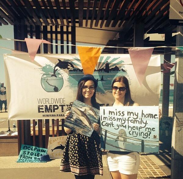 ISF_KidsArmyAUS's tweet photo. No animal, aquatic or land, deserves to be held captive. No animal deserves abuse, neglect and torture. http://t.co/F85watp2ny