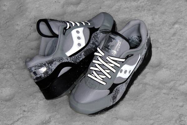 .<a href="/ExtraButter/">Extra Butter</a> goes out of of this world with their Sauconys again dlvr.it/5m9HV7