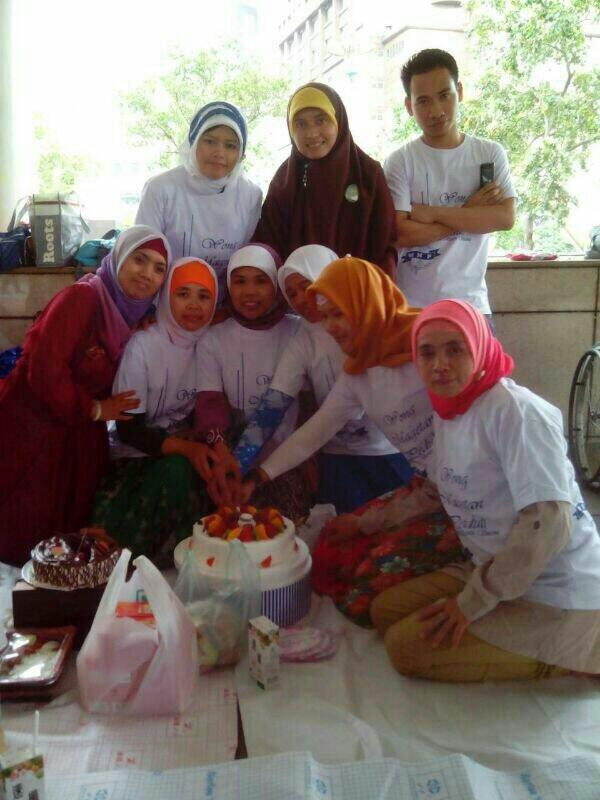 WMPTaiwan's tweet photo. 18 mei 2014 #KOPDARWMPTAIWAN do'a bersama Jama'ah Darul Hikmah &amp; PWNI TAIWAN. @relawanwmp @WMPHongkong http://t.co/4li7XmTm8B