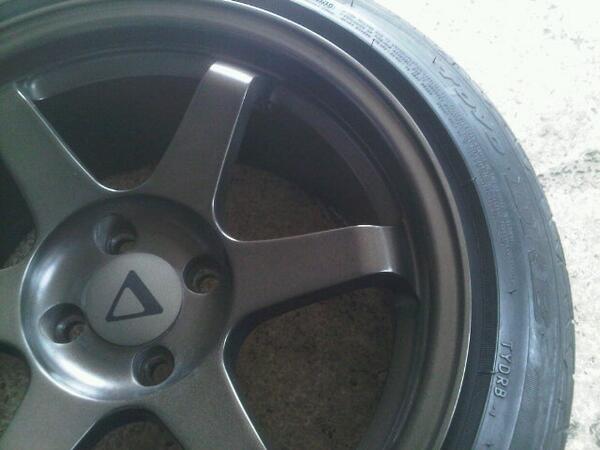 Varrstoen V1 R16x8 is ready stock.