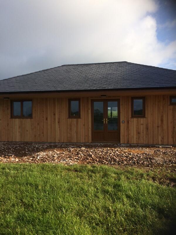 fishing_carp's tweet photo. Lodge containing toilets, showers, seating area and shop http://t.co/09e7uMGys9