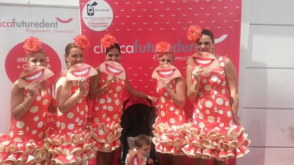 eucactus's tweet photo. @FuturedentAlh ahi va foto feria #feriaAlh 2014 http://t.co/Dfmp8ThPt0
