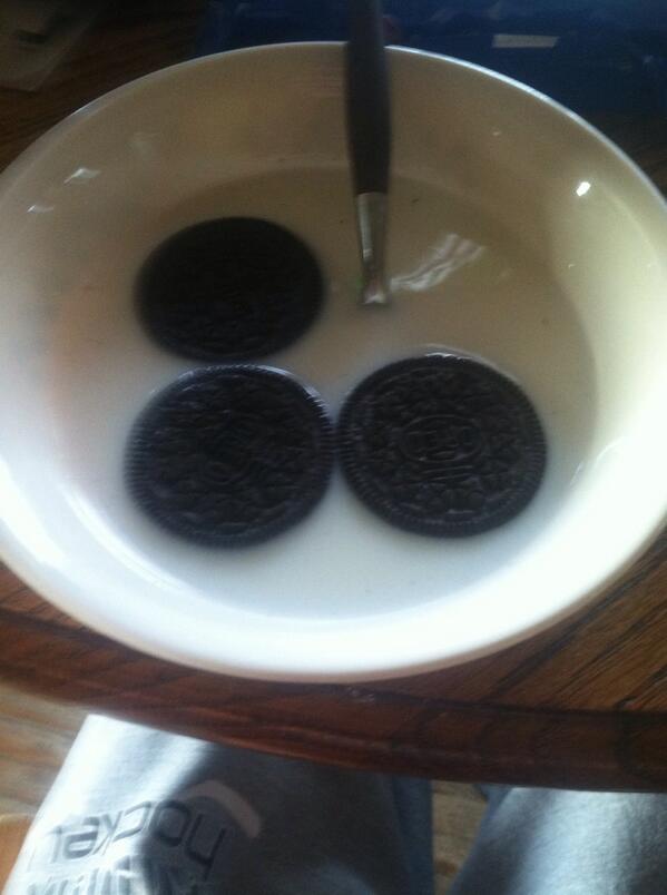 jacob_lemon4's tweet photo. My kinda cereal 👍 http://t.co/NSZxdQqDAk